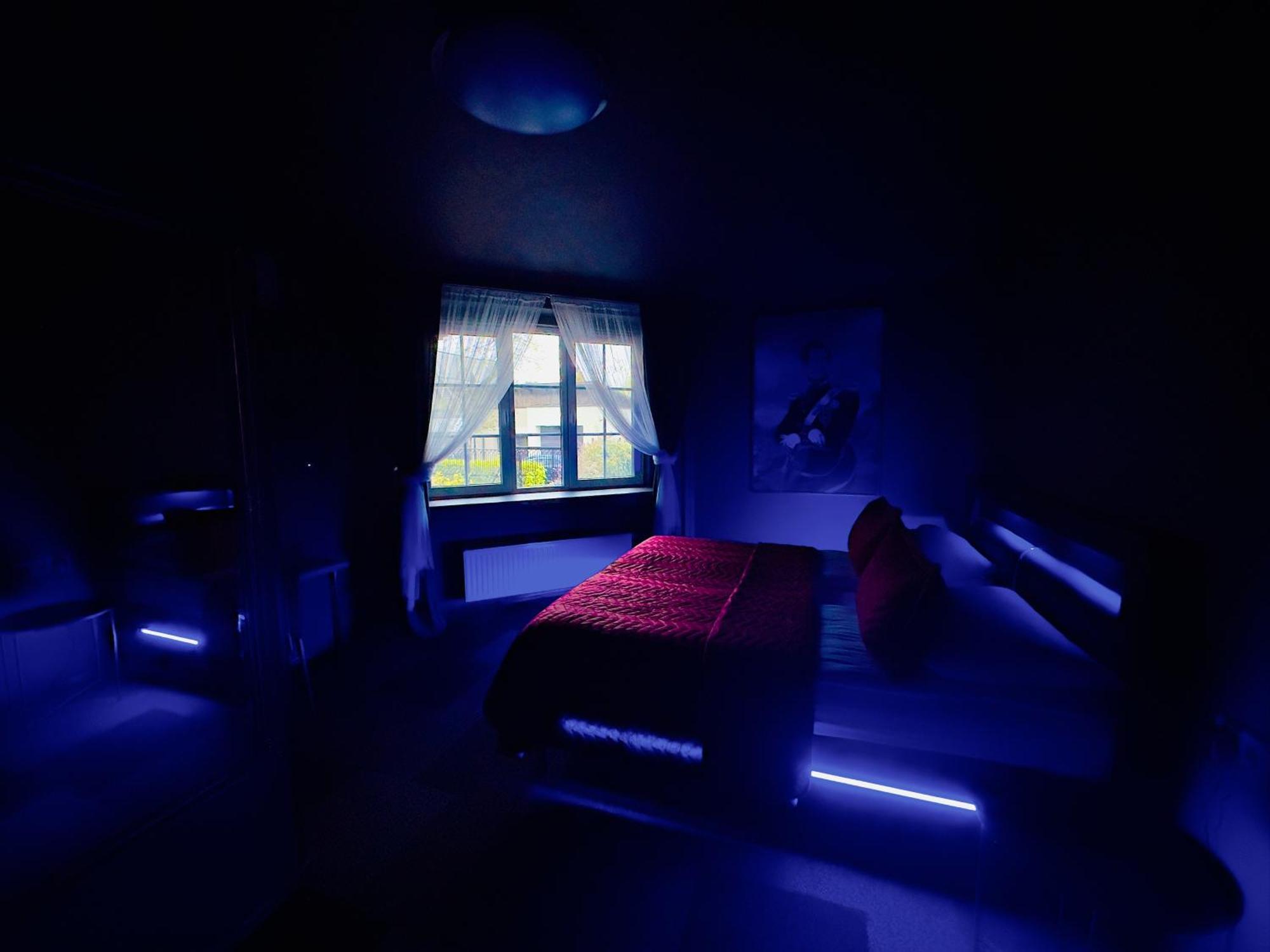 קובנה Broken Bed Hootel מראה חיצוני תמונה
