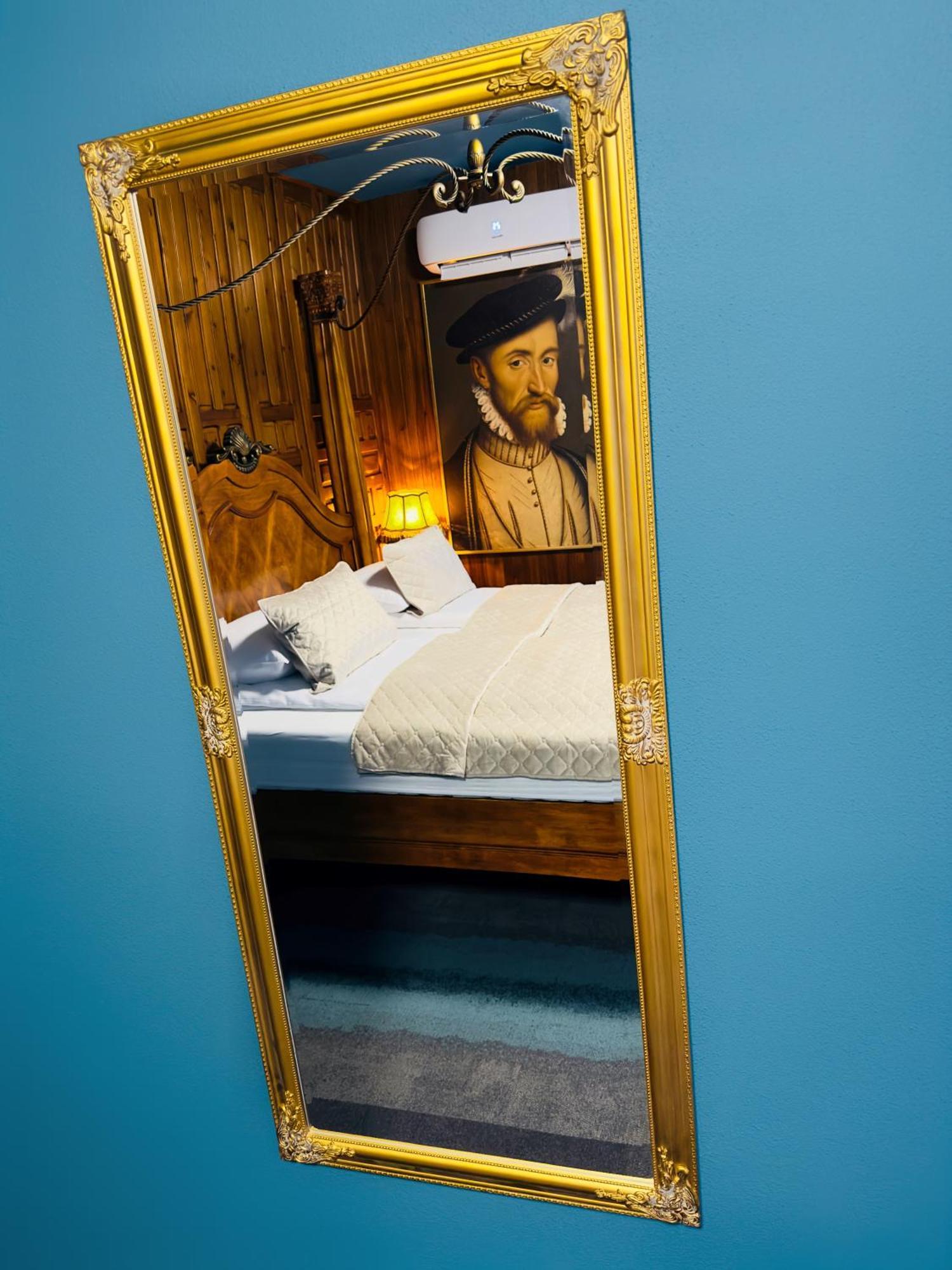 קובנה Broken Bed Hootel מראה חיצוני תמונה