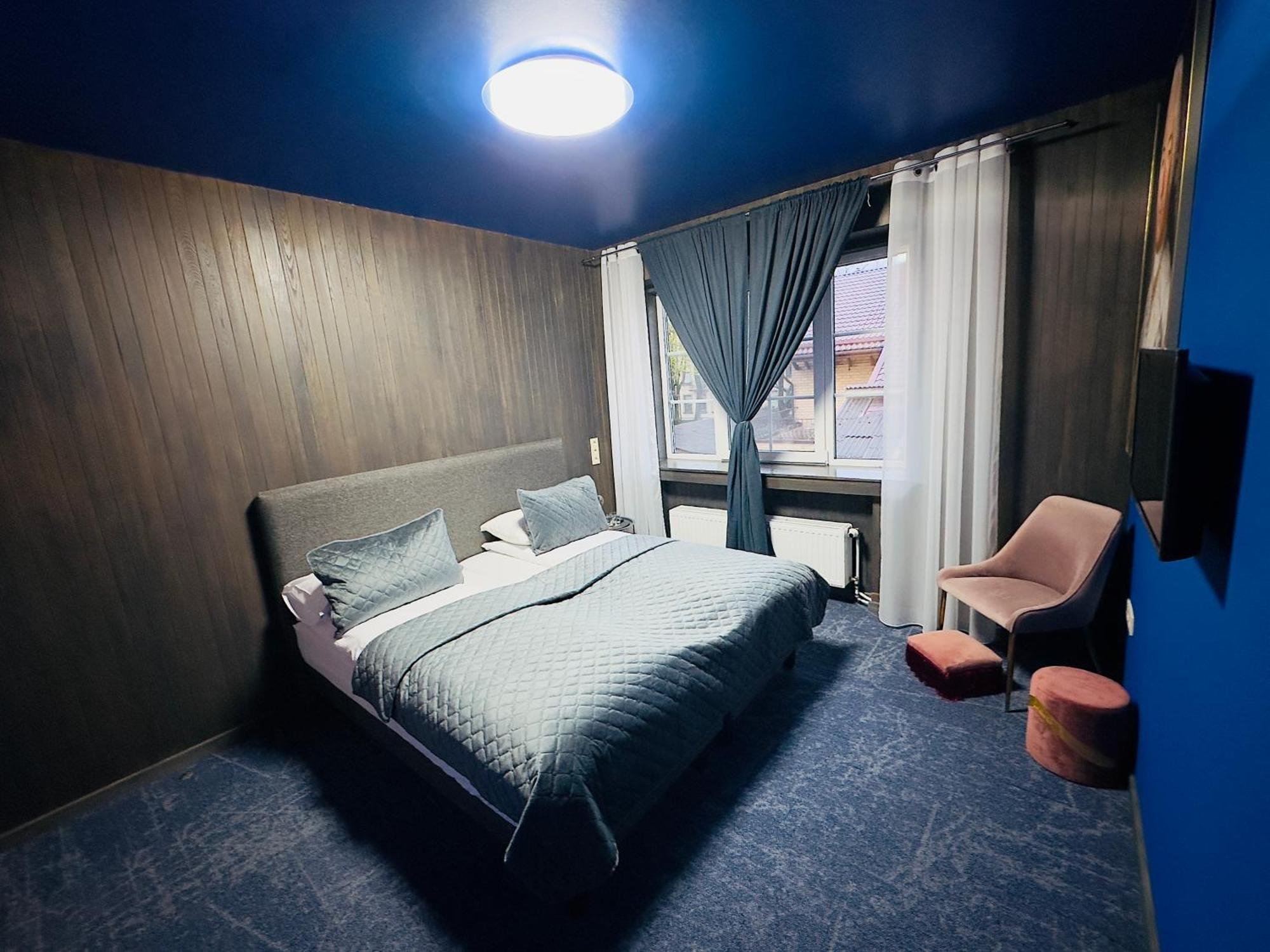 קובנה Broken Bed Hootel מראה חיצוני תמונה